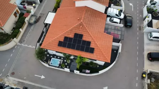 Ambiance&#x20;&#x00C9;nergie&#x20;Installe&#x20;une&#x20;Centrale&#x20;Photovolta&#x00EF;que&#x20;de&#x20;3&#x20;kWc&#x20;&#x00E0;&#x20;Ortaffa&#x20;&#x3A;&#x20;Autoconsommation&#x20;et&#x20;Revente&#x20;du&#x20;Surplus